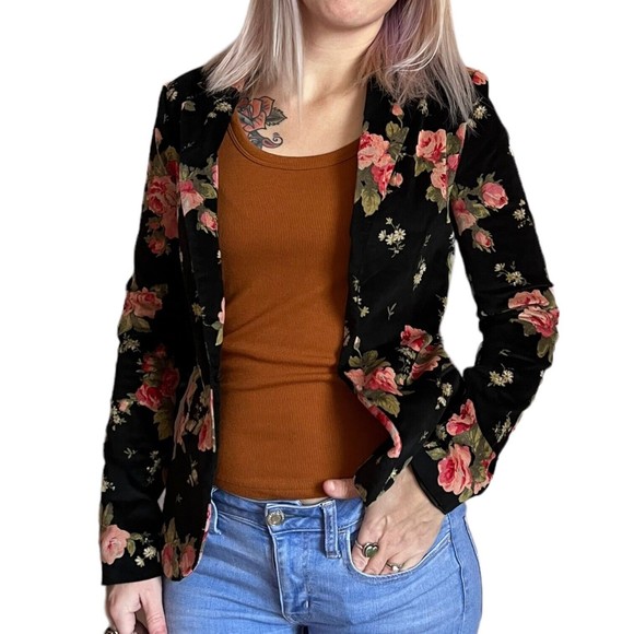Lulu's Ark & Co Rhapsody in Bloom Floral Black Velvet Blazer Fitted Jacket Small - Picture 13 of 17